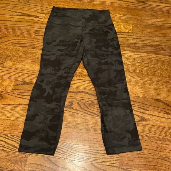 Lululemon Align Crop *21" Incognito Camo Multi Grey size 6 - Picture 1 of 6